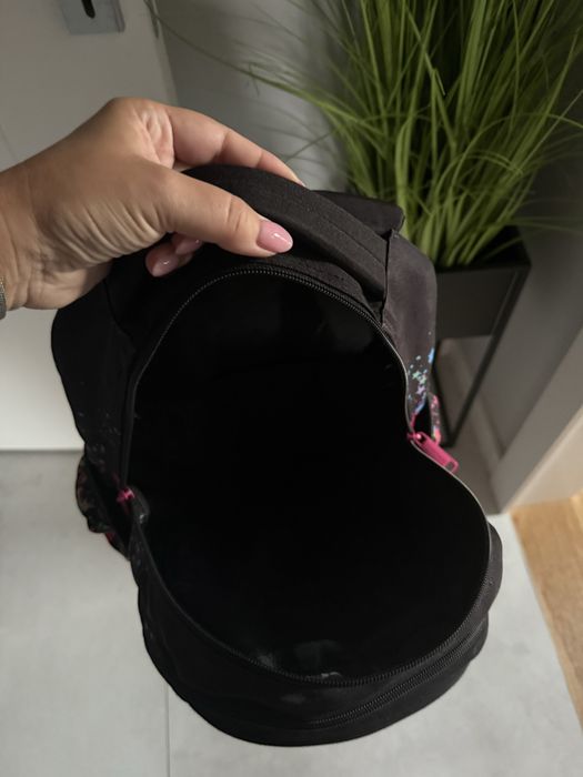 Piękny plecak do szkoły Coolpack Jerry Galaxy czarny w gwiazdki