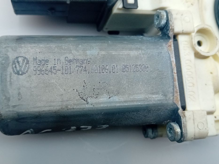 Motor vidro trás esquerdo VOLKSWAGEN Touran (1T)