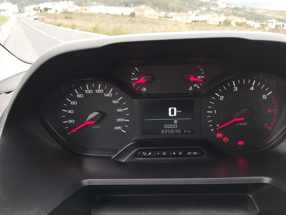 peugeot partner 1.6 100cv 3lug longa nacional 2019