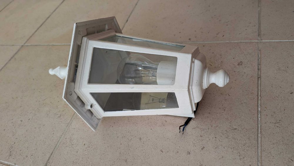 Aplique exterior branco E27