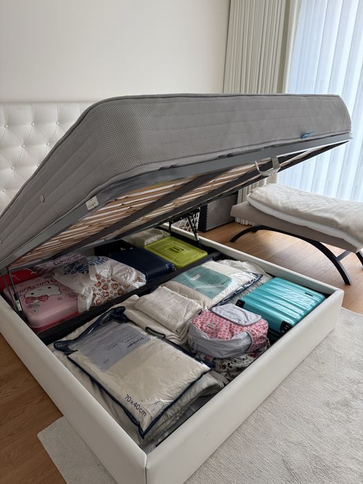 Cama de casal - cor branca