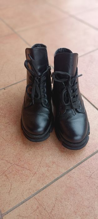 Черевички з натуральної шкіри для дівчинки 32 розмір.