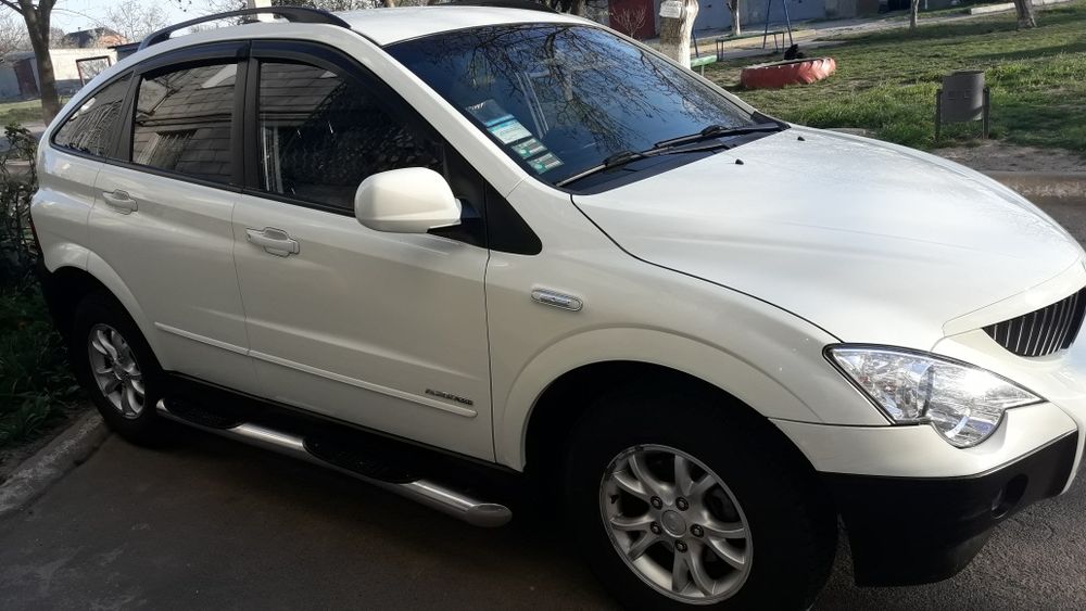 Sangyong Actyon 2010 года  8200$