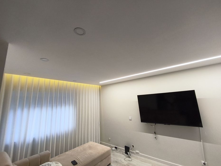 Eletricista - Instalações e Reparações