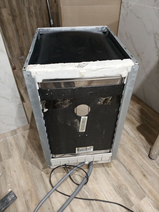 Посудомийна машини Ariston