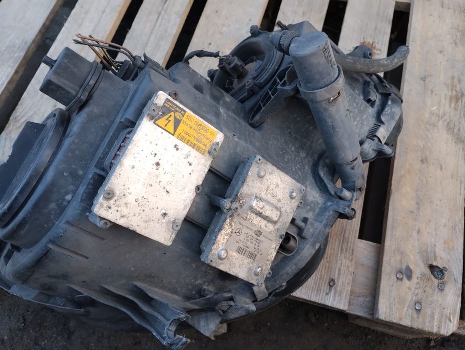Lampa Xenon Mercedes w211 kompletna