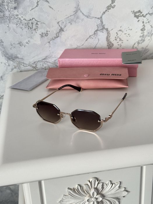 солнцезащитные очки Miu Miu полный комплект