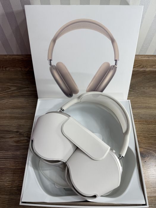 AirPods Max колір Starlight