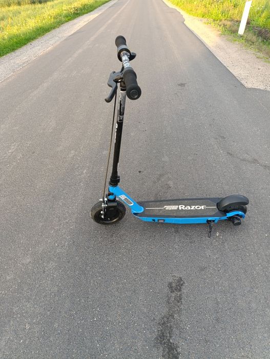 Hulajnoga elektryczna Razor
