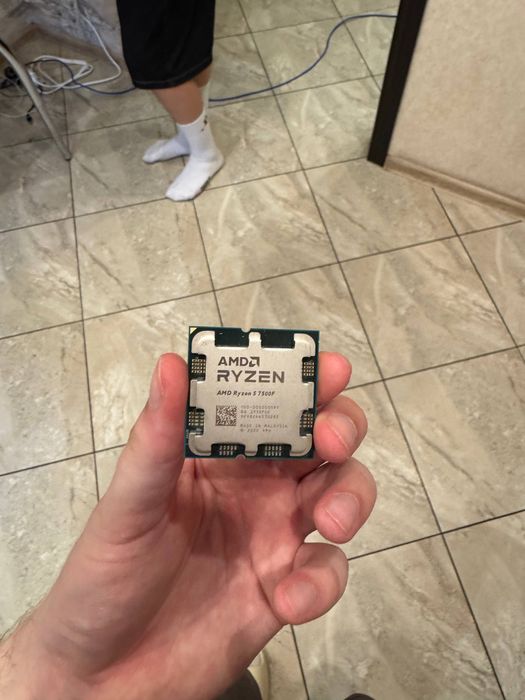 amd ryzen 5 7500F процессор