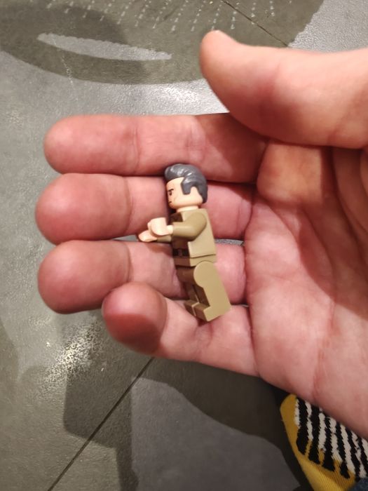LEGO star wars mini figurki Tarkin