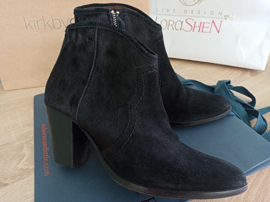 Козаки 38, шкіра замші + поні