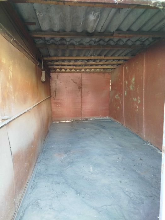 Продам гараж на стоянке.