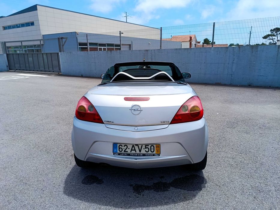 Carro cabrio Opel Tigra Twin Top