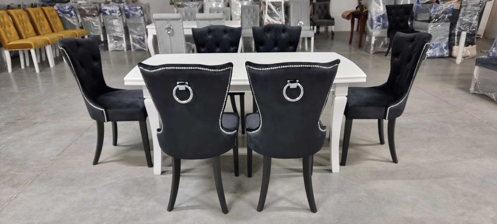 Wygodne krzesło glamour czarne do salonu i jadalni pikowane  Producent