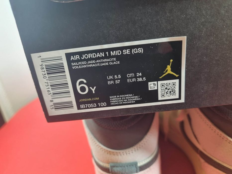 Buty Air Jordan 1 Mid Se