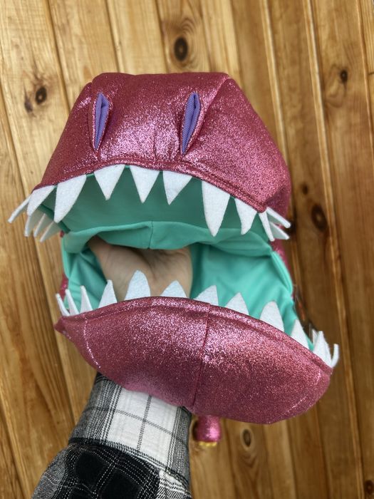 Шапка іграшка динозавр з блискітками рожевий динозавр universal jurassic park
