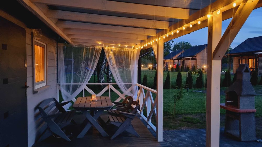 Domek nad jeziorem w Marianowie