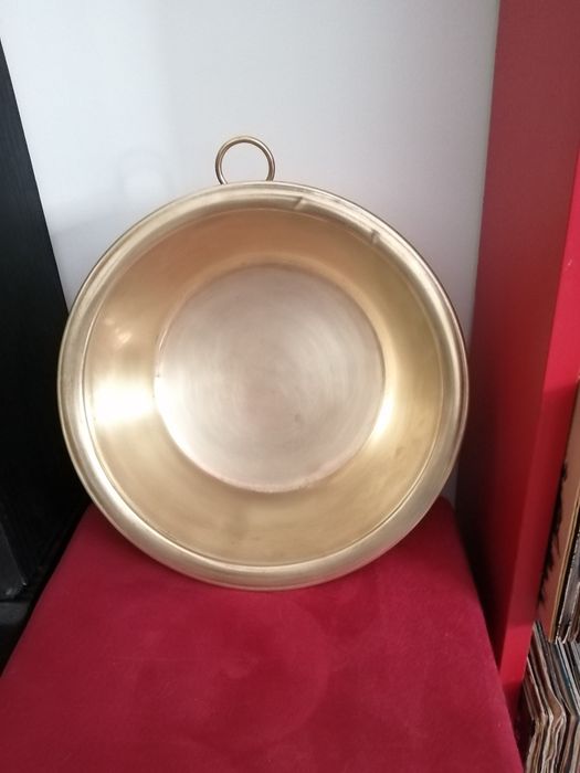 Alguidar de latao com pega