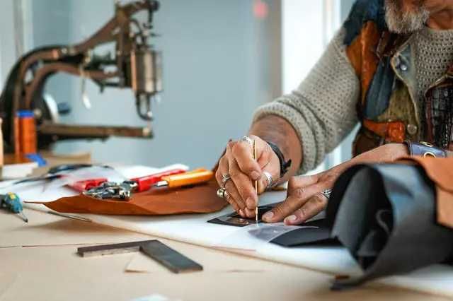 Брутальний чоловічий шкіряний гаманець HARDY з натуральної шкіри