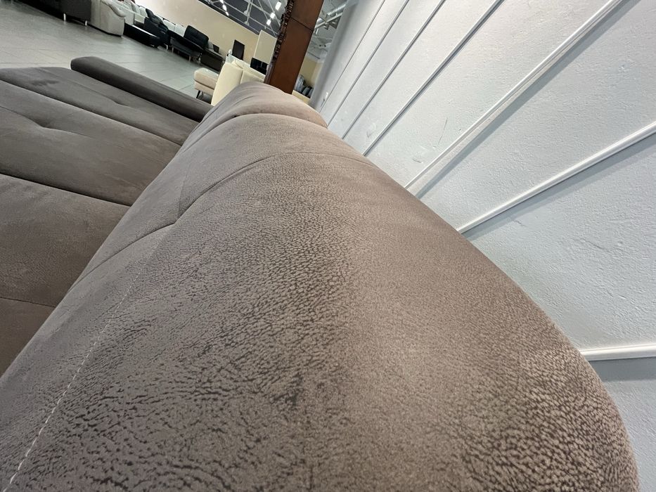 Виставковий розкладний диван тканина з нішею стан нового