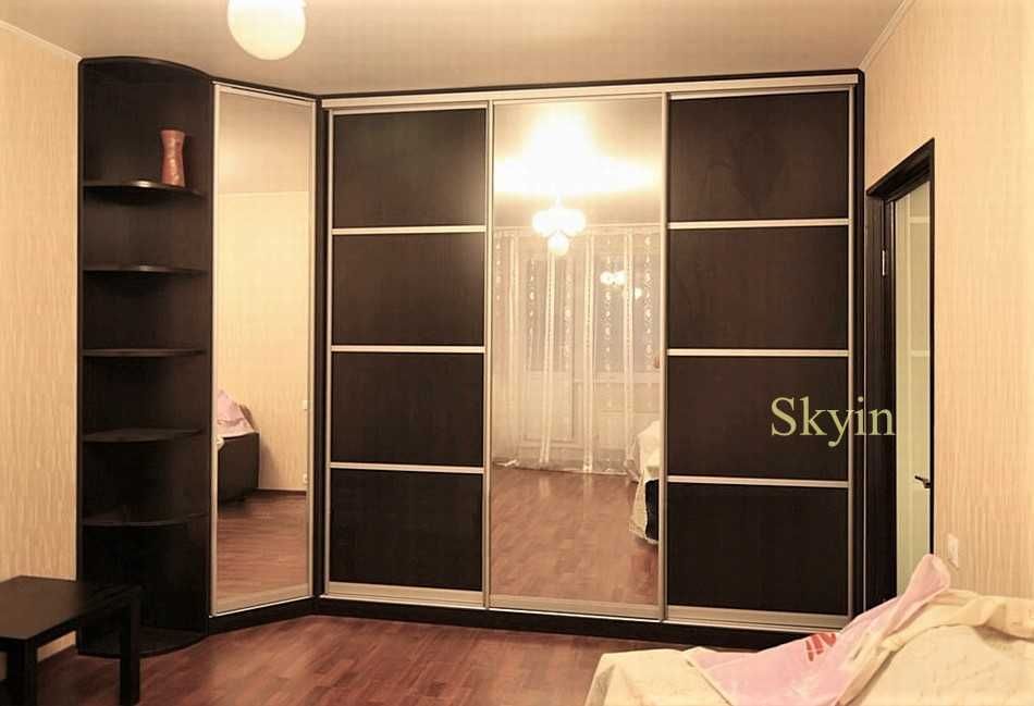 Кутові шафи купе на замовлення в асортименті