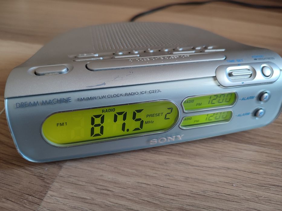 Радіоприймач  Sony icf- C273L