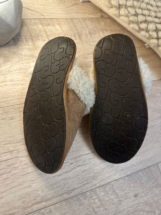 UGG - Замшевые тапочки Scuffette