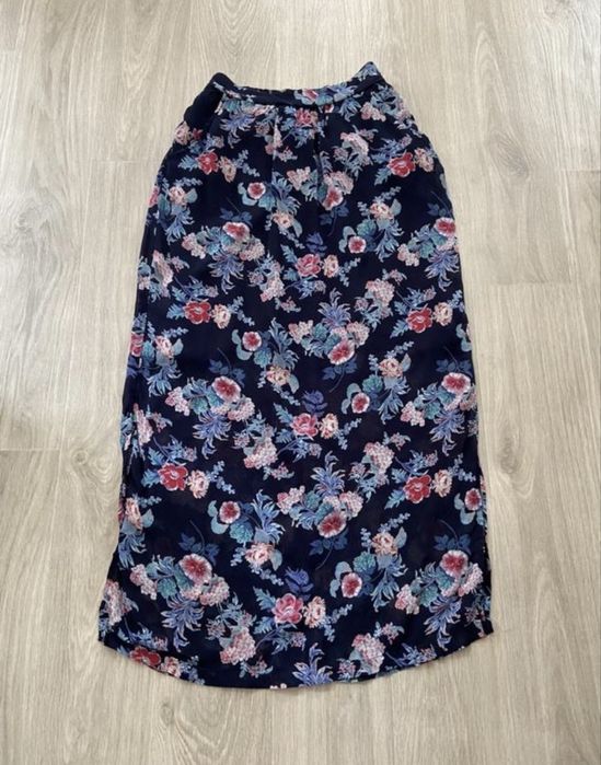 Спідниця Max Mara . Сп. в білизняному стилі.  Спідниця джинсова Tommy