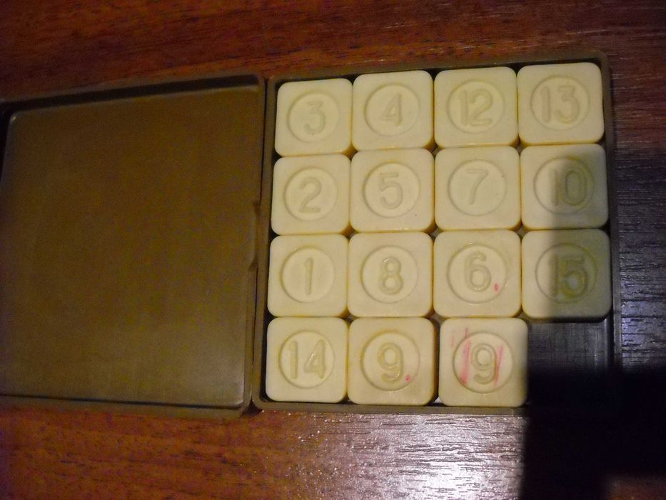 Пятнашки  игрушка времен СССР