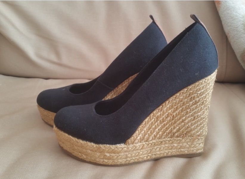 Nowe ALDO na koturnach rozmiar 39 espadryle