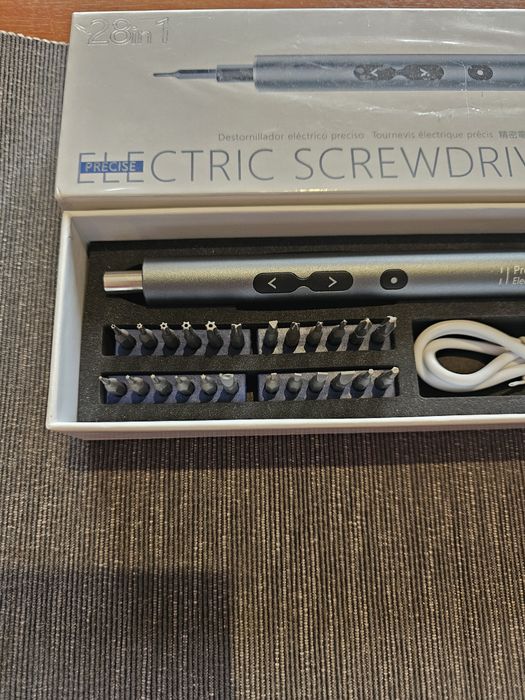 Mini Electric Screwdriver 28 in 1 — Aparafusadora Elétrica de Precisão 28 em 1