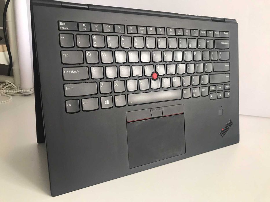 Ноутбук Lenovo Thinkpad X1 Yoga Gen 3 (i5-8250u / 8GB / FHD IPS Touch)