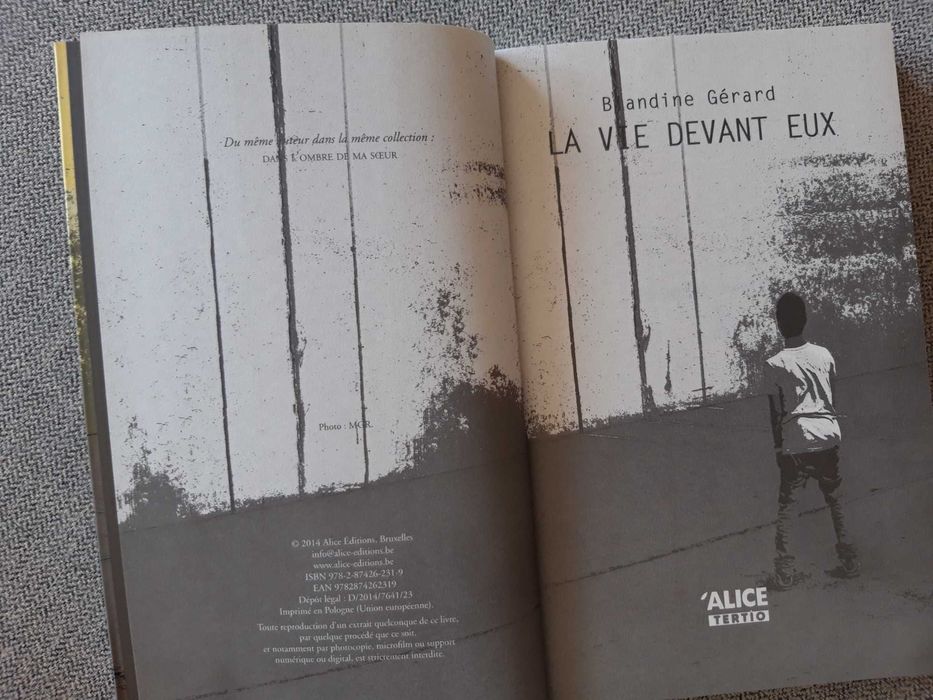 Livro "La vie devant eux" de Blandine Gérard