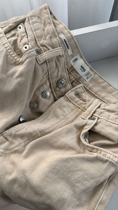 Джинси Zara, Mango