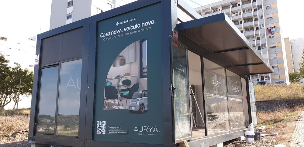 Aplicação de Vinil e Decoração de Montras | 5 Anos de Experiência