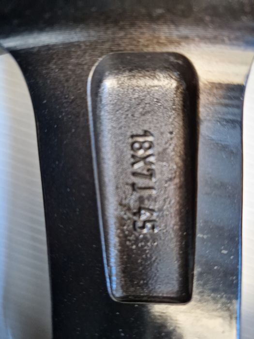 Alufelga Mazda 3/ 7,0 Jx18"/ ET 45/ 5x114,3 / BM