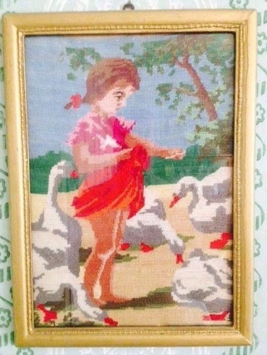 Картини вишивані в рамці