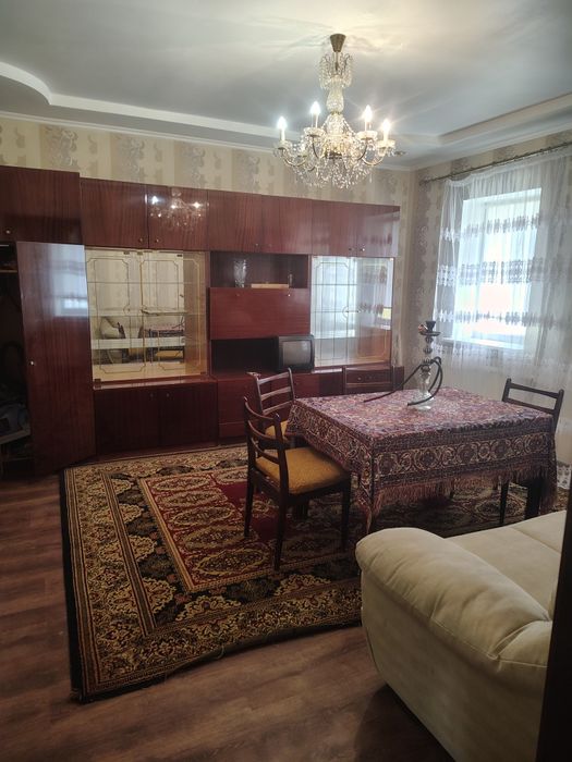 Здам пів будинку р-н 9 школа