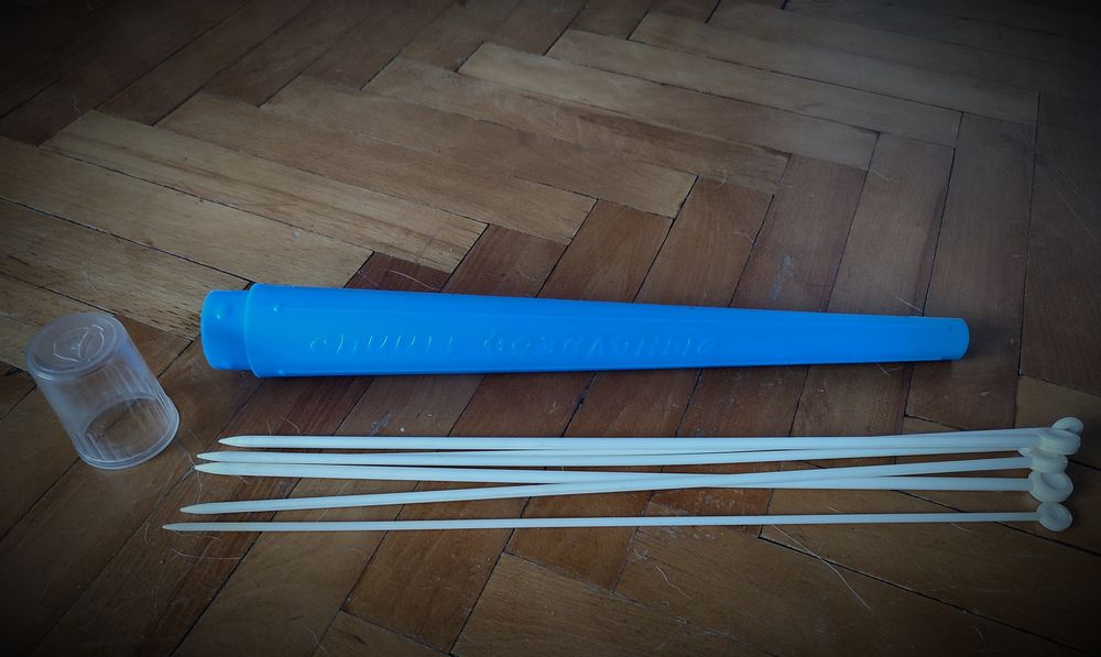 Спиці для в'язання. Пластикові. В футлярі