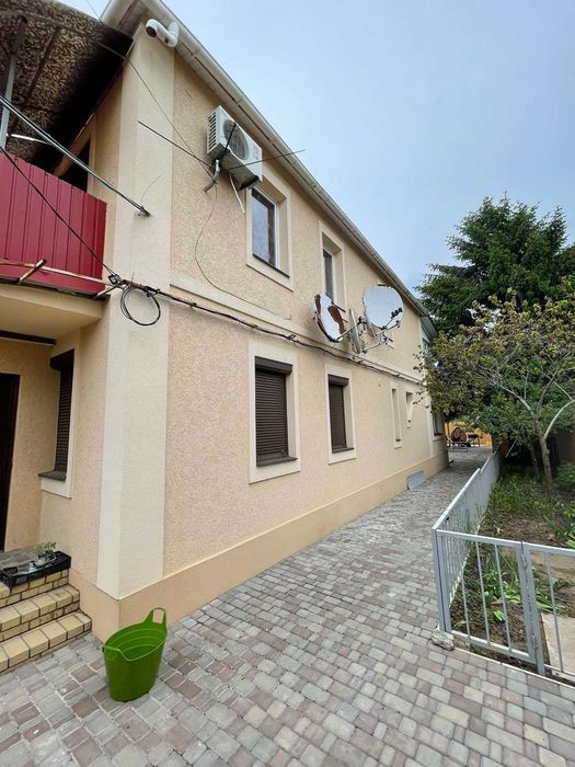 Продаётся шикарный 2х этажный дом в Центральном районе города!