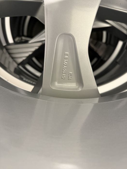 Nowe oryginalne koła zimowe alufelgi 20 BMW iX3 NA5