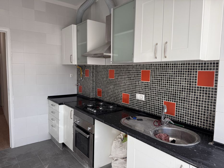 T2 Arrendar São Domingos Benfica