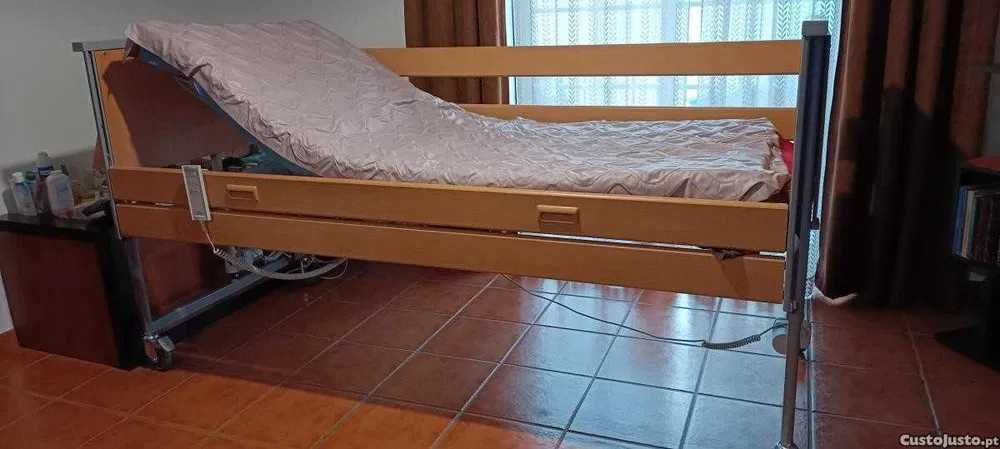 Cama Articulada Elétrica Invacare Accent (como nova)
