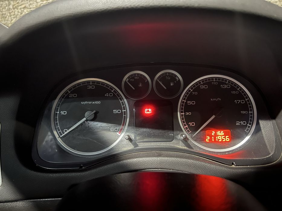 Peugeot 307 1.4 hdi (212000 km)