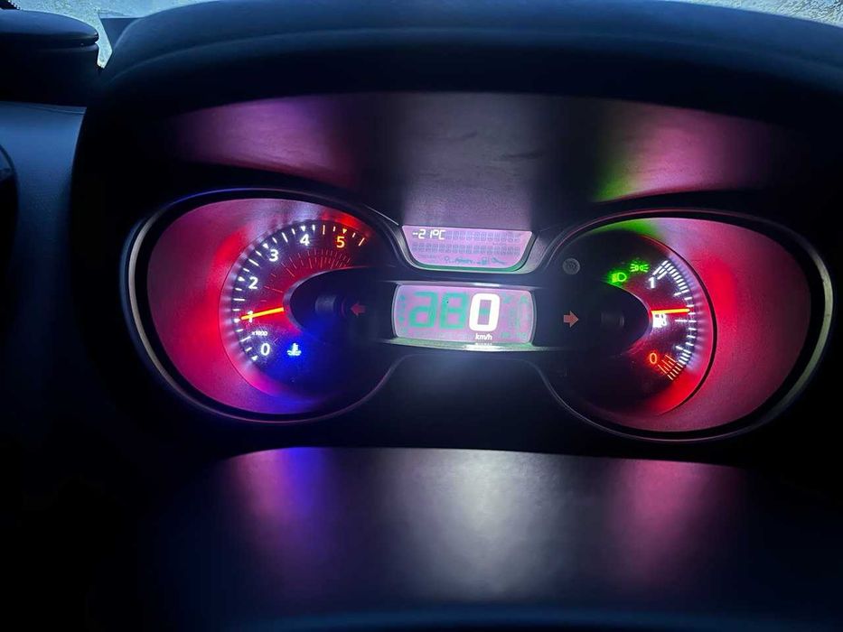 Продам  Renault Trafic 1.6 long