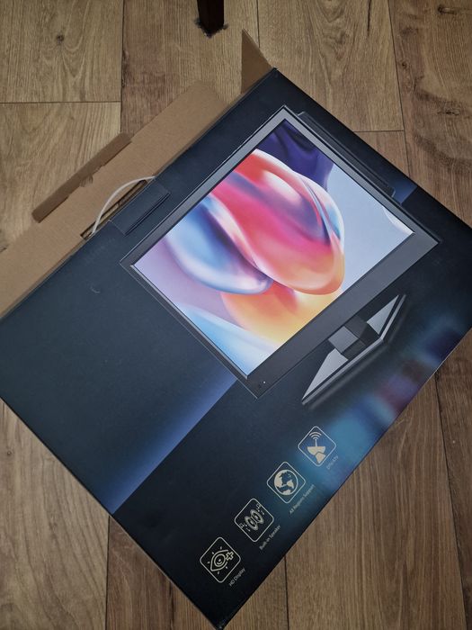 Mały telewizor 16 cali nowy