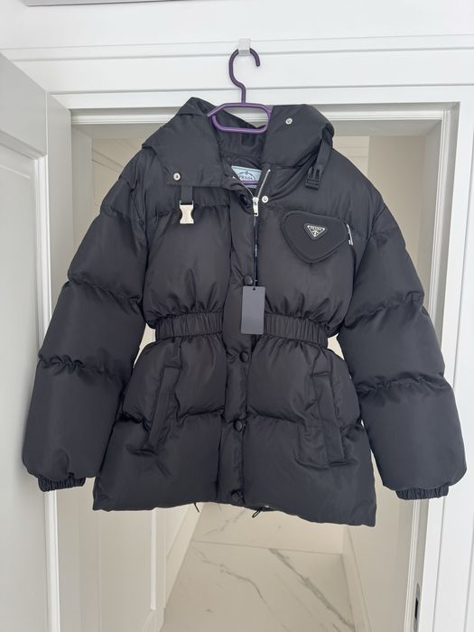 Kurtka płaszcz taliowana prada z szaszetka viral