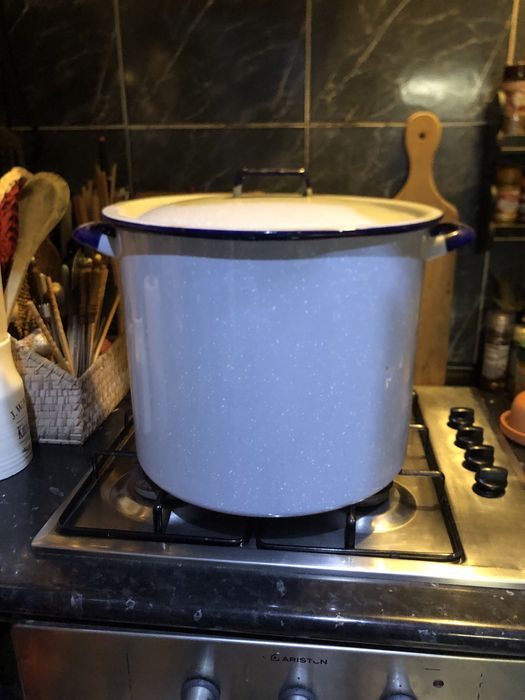 Large Enamel Pot480145683503523840