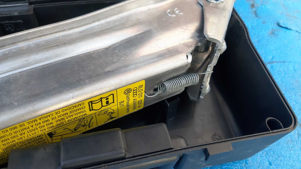 Zestaw naprawczy lewarek podnośnik klucze AUDI A6 C5 / A4 B5 / A4 B6 / A4 B7 / A3 8L / A3 8P Kombi Avant Sedan